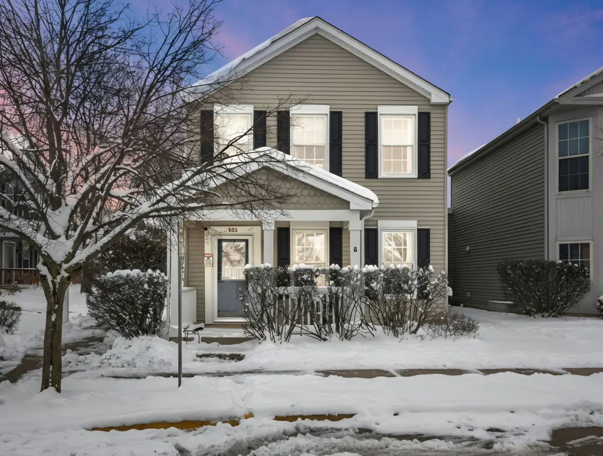986 Four Seasons Boulevard, Aurora, IL 60504 - Image #1