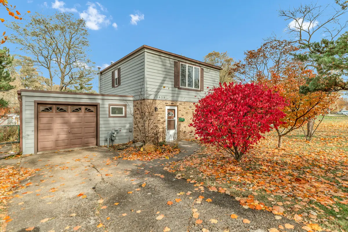 1623 Sawyer Avenue, Glen Ellyn, IL 60137 - #1