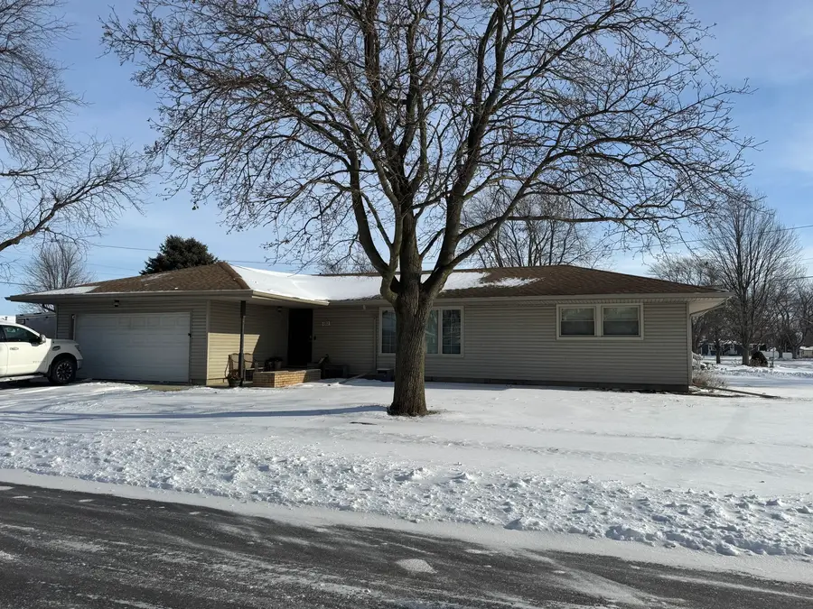 602 N Maple Street, Herscher, IL 60941 - Image #2