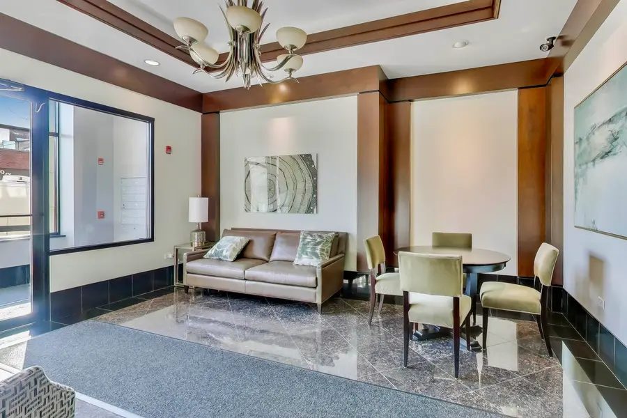 10 E Burlington Street #2C, Riverside, IL 60546 - #3