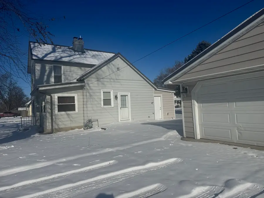 602 E Webster Street, Clinton, IL 61727 - Image #3