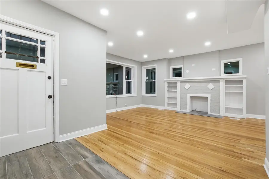 8011 S Dante Avenue, Chicago, IL 60619 - Image #2