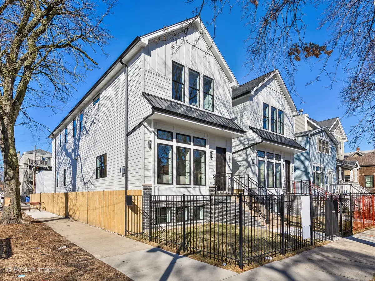 2902 N Seeley Avenue, Chicago, IL 60618 - Image #1