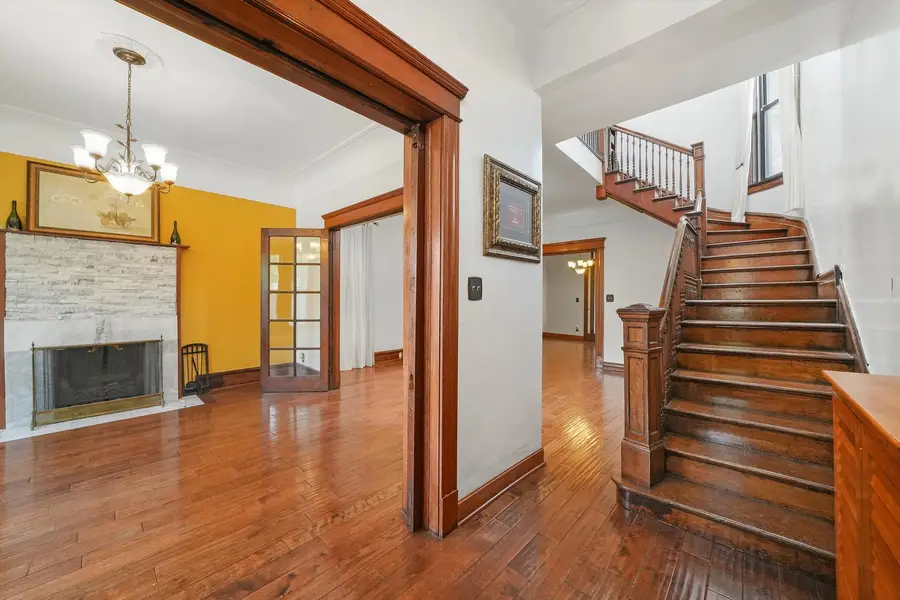 4540 S Prairie Avenue, Chicago, IL 60653 - Image #3