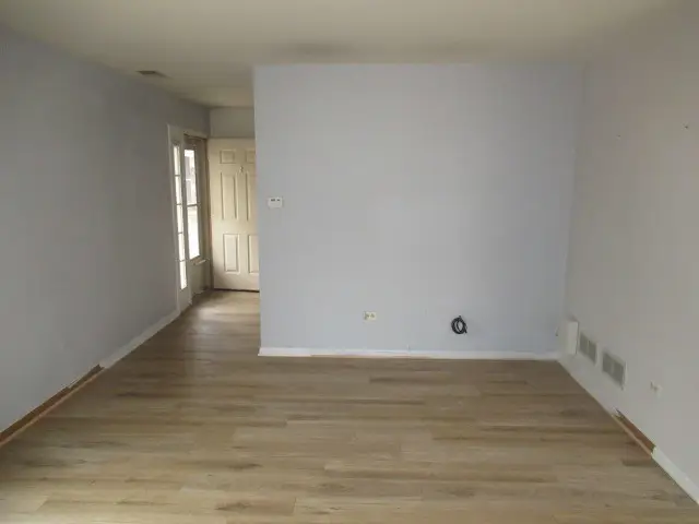 Address Withheld By Seller, Lombard, IL 60148 - Image #3