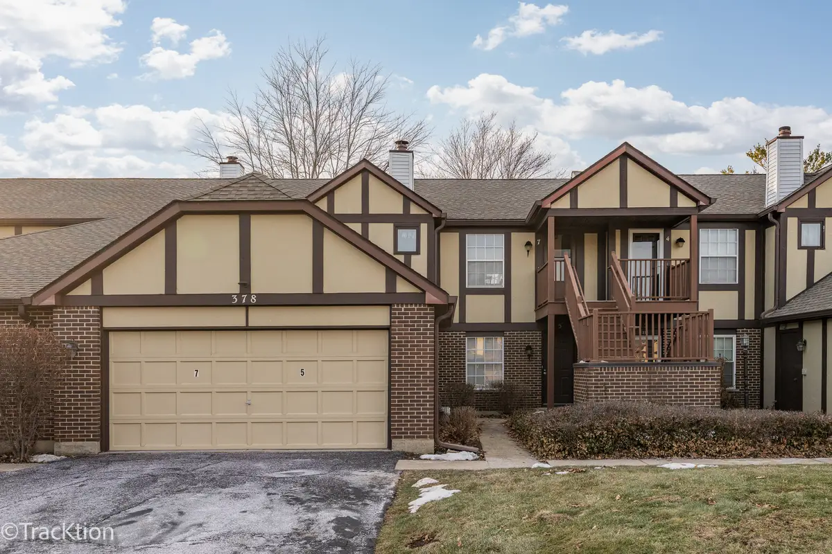 378 Sandhurst Circle #7, Glen Ellyn, IL 60137 - Image #1