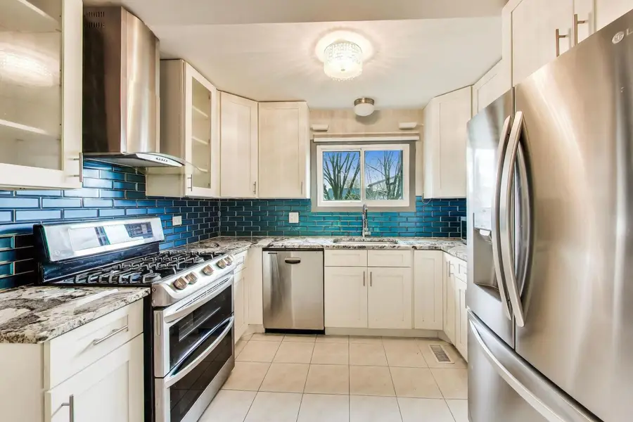 3918 N Galesburg Avenue, Arlington Heights, IL 60004 - #2