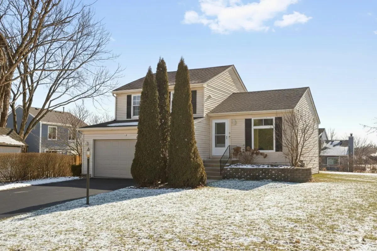 3 Woodview Court, Streamwood, IL 60107 - Image #1