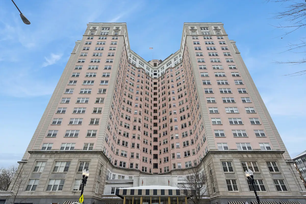 5555 N Sheridan Road #602, Chicago, IL 60640 - Image #1