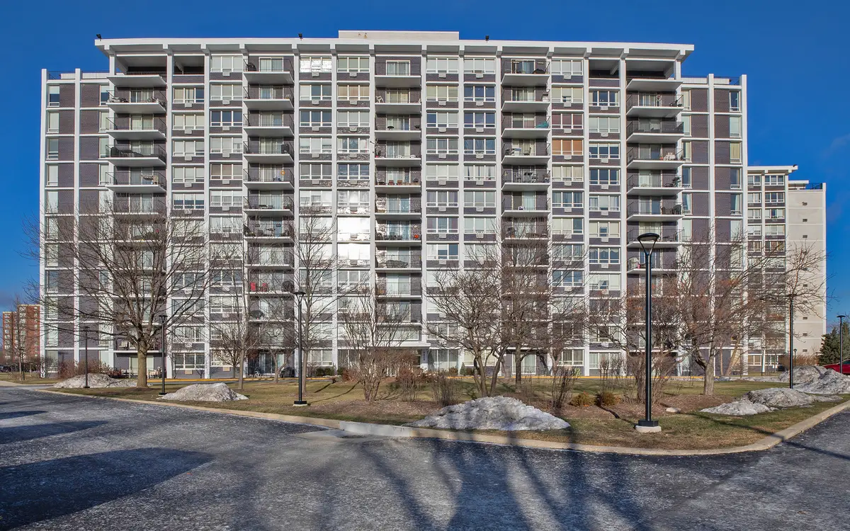 8809 Golf Road #8J, Niles, IL 60714 - Image #1