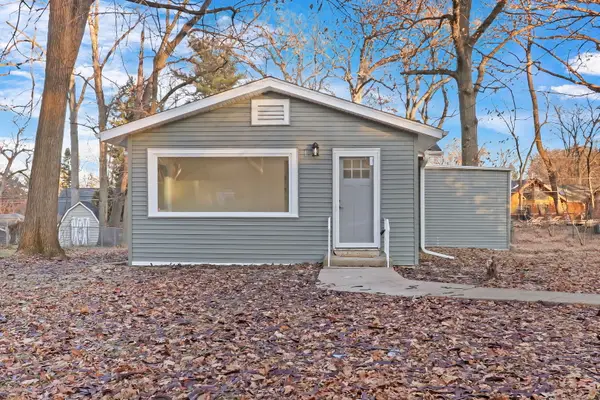 38323 N 3rd Avenue, Spring Grove, IL 60081