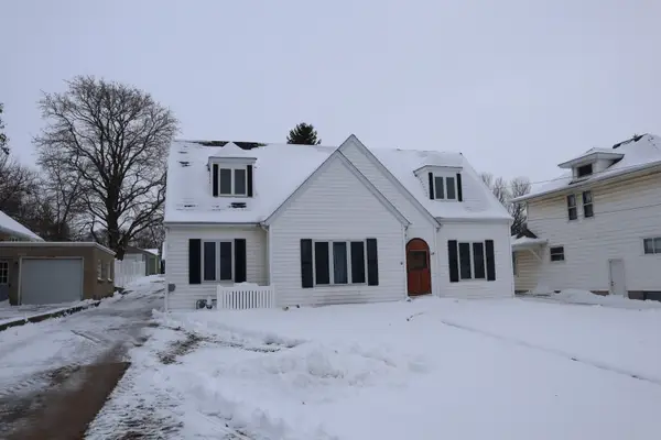 114 5th Street, Walnut, IL 61376