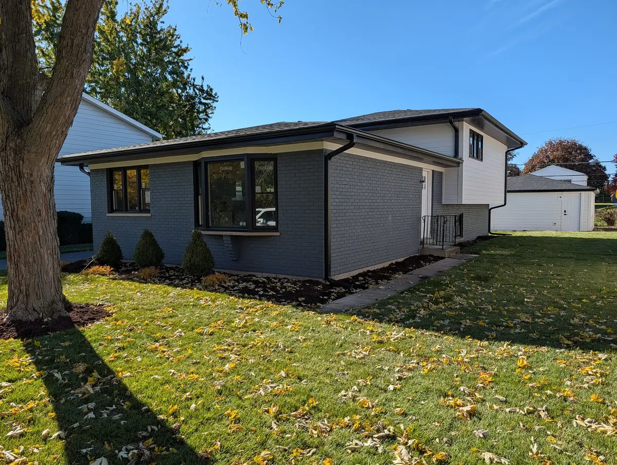 564 Adele Street, Elmhurst, IL 60126 - Image #1