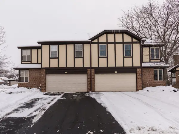 2 Willow Bridge Way, Bloomingdale, IL 60108