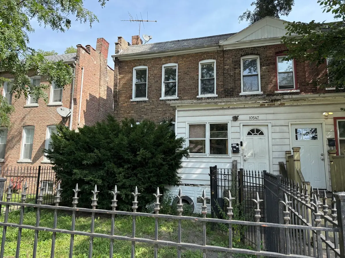 10547 S Corliss Avenue, Chicago, IL 60628 - Image #1