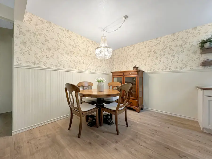 124 N Whistler C4 Avenue, Freeport, IL 61032 - Image #2