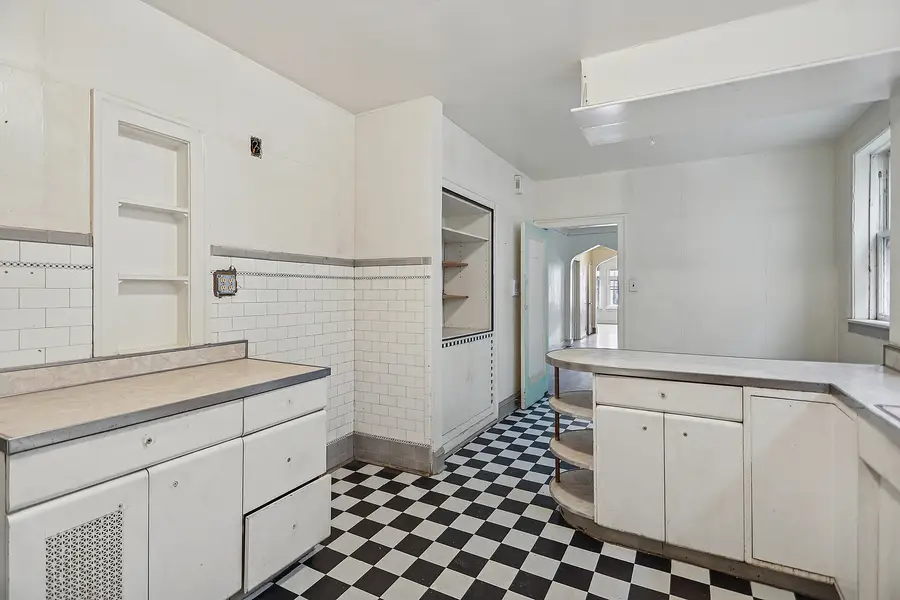 6434 N Mozart Street, Chicago, IL 60645 - Image #3