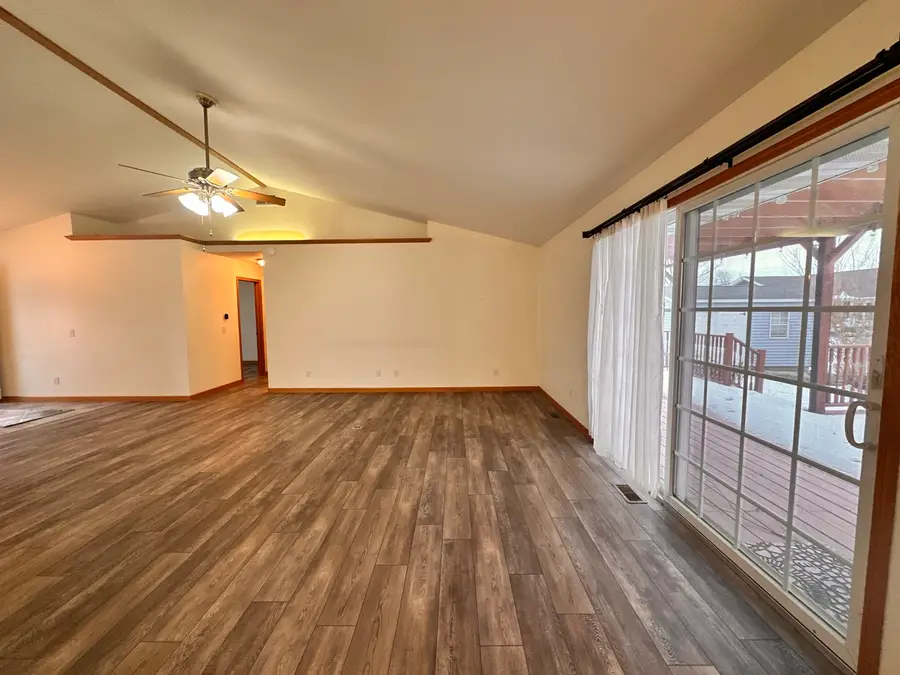 Address Withheld By Seller, Farmer City, IL 61842 - Image #3