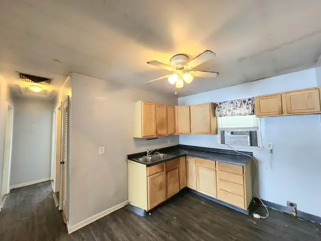 3326 Montrose Avenue, Rockford, IL 61101 - Image #3