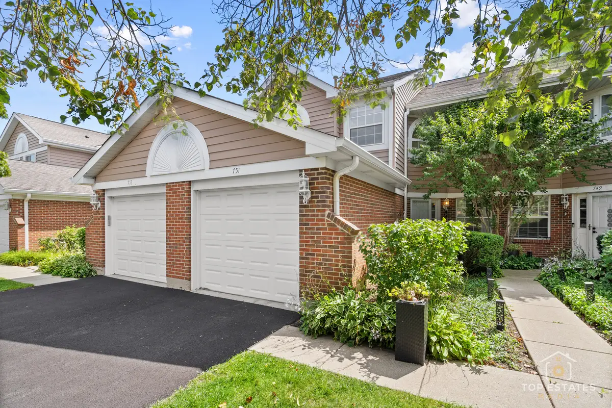 751 W Happfield Drive, Arlington Heights, IL 60004 - Image #1