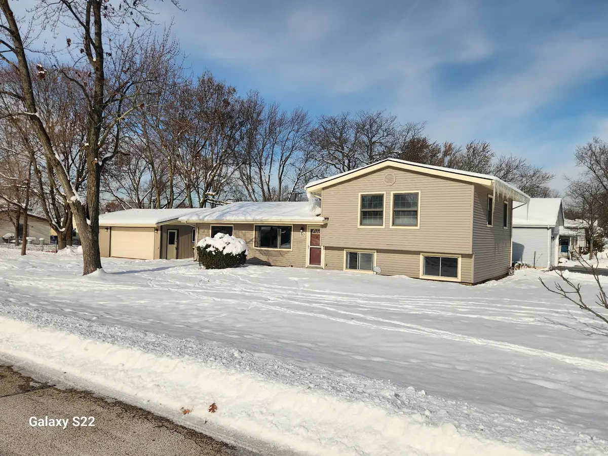 10 Lincoln Street, Lake In The Hills, IL 60156 - Image #1