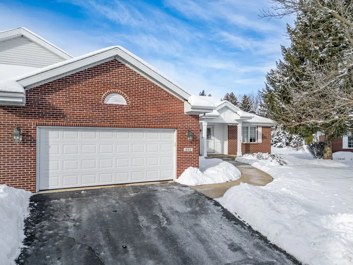 225 Secretariats Way #15, Belvidere, IL 61008 - Image #1