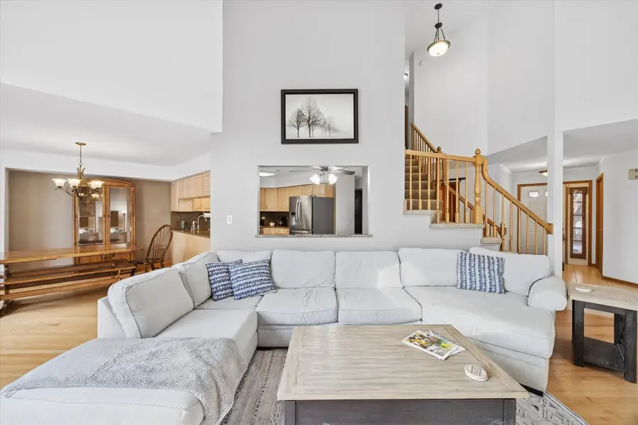 8539 Thistlewood Court, Darien, IL 60561 - Image #3