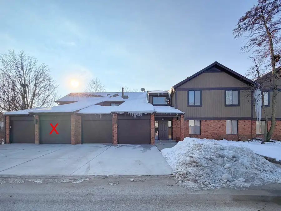 22 Creekside Circle, Elgin, IL 60123 - Image #2