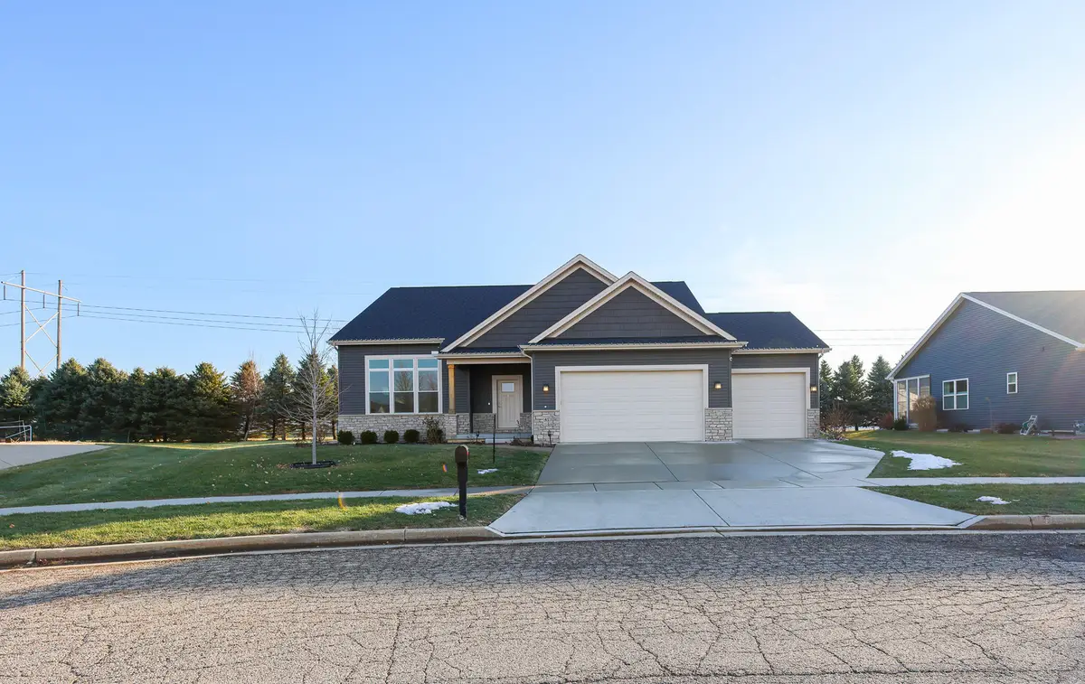 41 Brookstone Circle, Bloomington, IL 61704 - Image #1