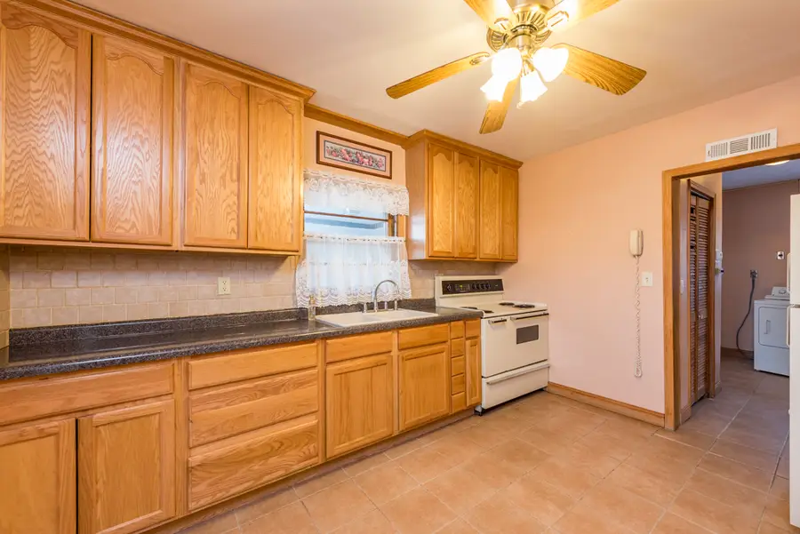 2101 Eshcol Avenue, Zion, IL 60099 - Image #2