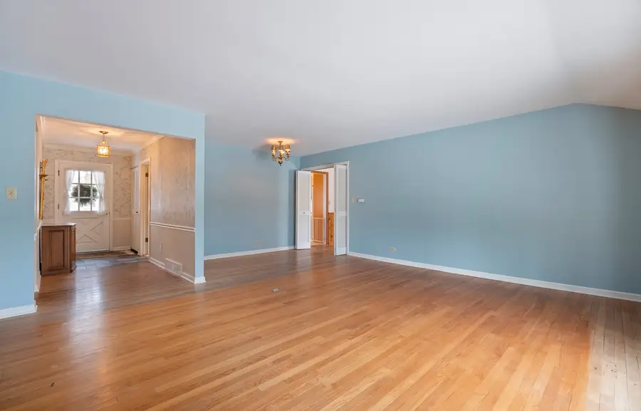 1229 Suffolk Street, Naperville, IL 60563 - #3