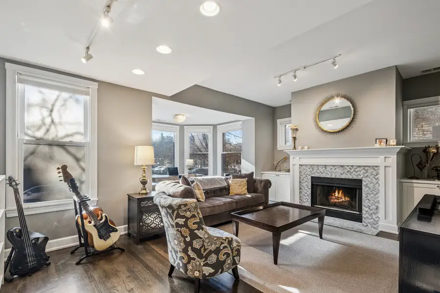 926 W Margate Terrace #1W, Chicago, IL 60640 - #2