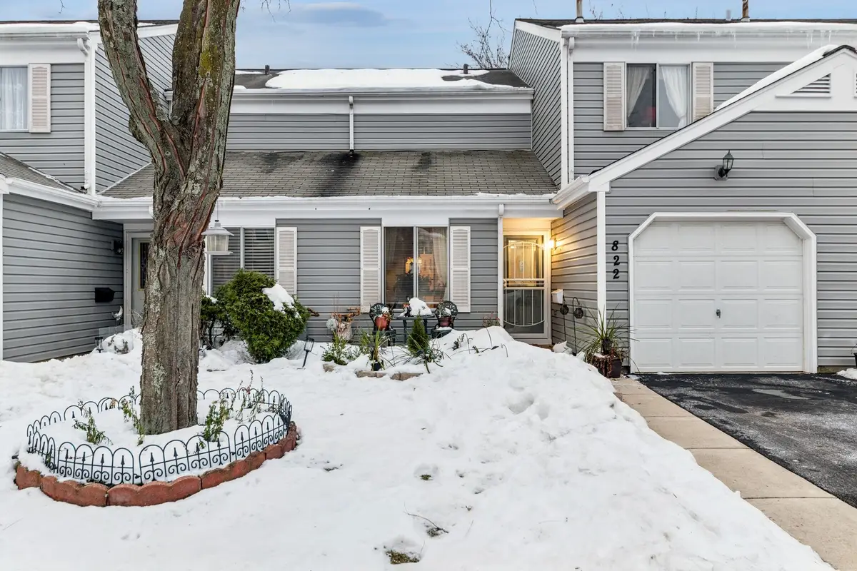 822 Minnesota Circle, Carol Stream, IL 60188 - Image #1