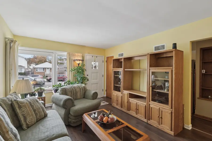 1034 31st Avenue, Bellwood, IL 60104 - Image #2