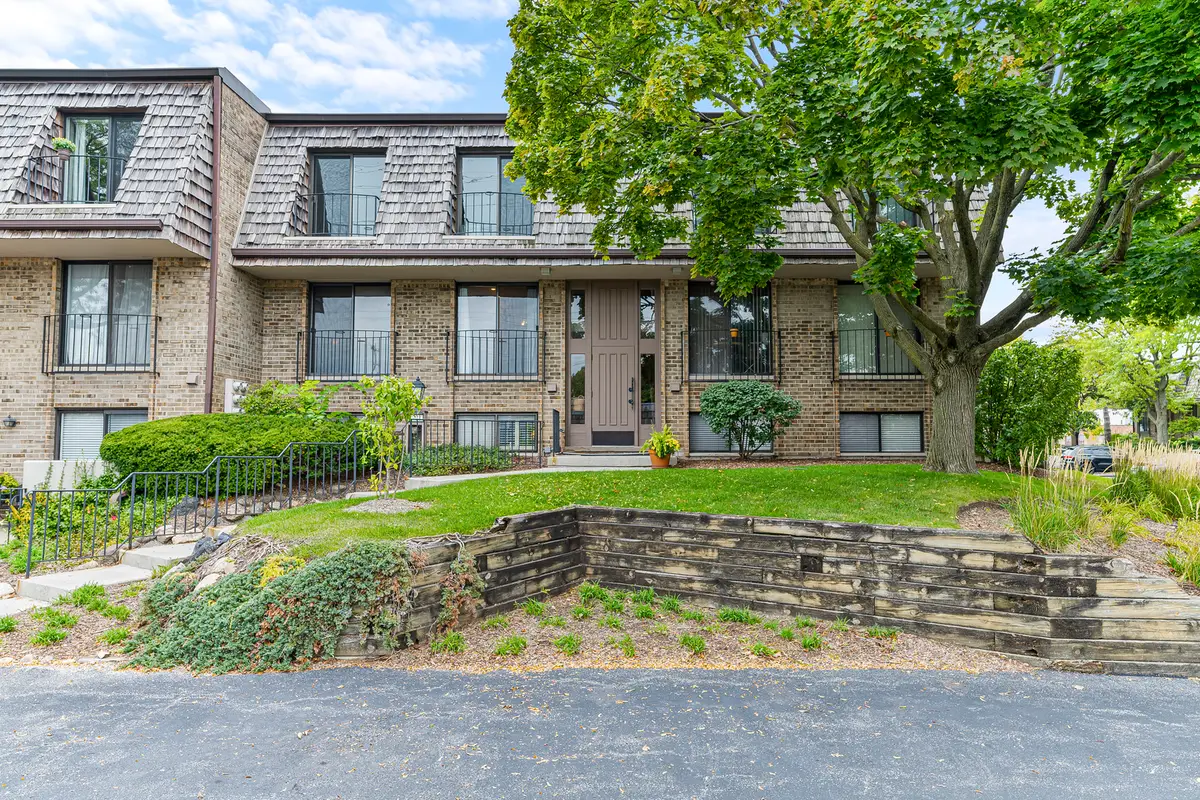 1721 Northfield Square #C, Northfield, IL 60093 - Image #1