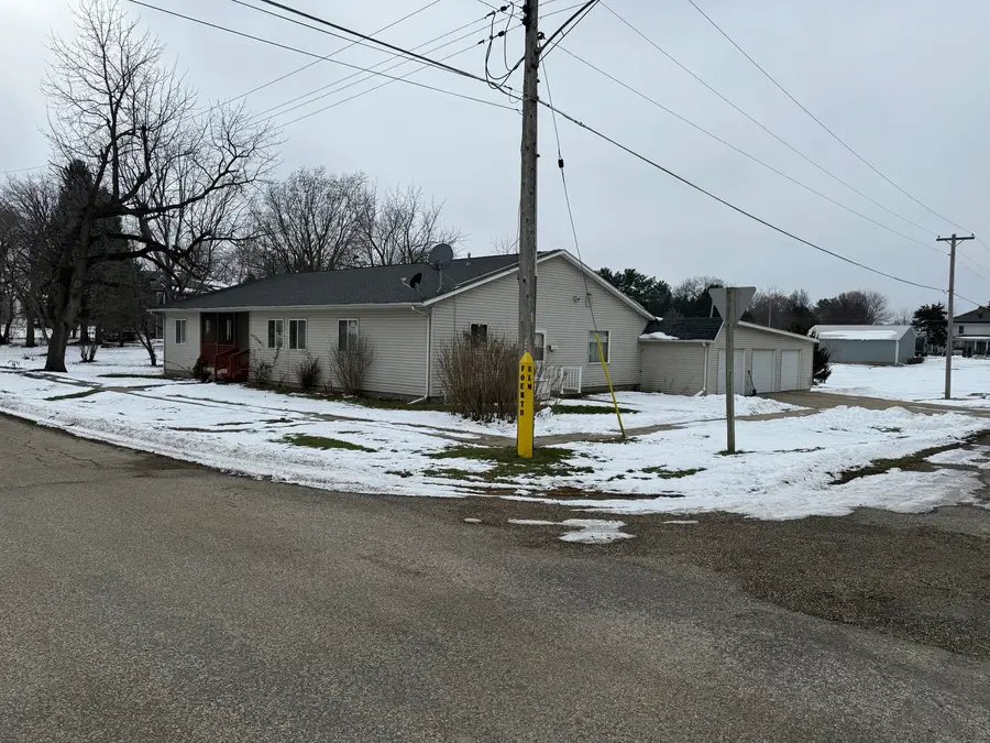 319 N Fourth Street, Neponset, IL 61345 - Image #2