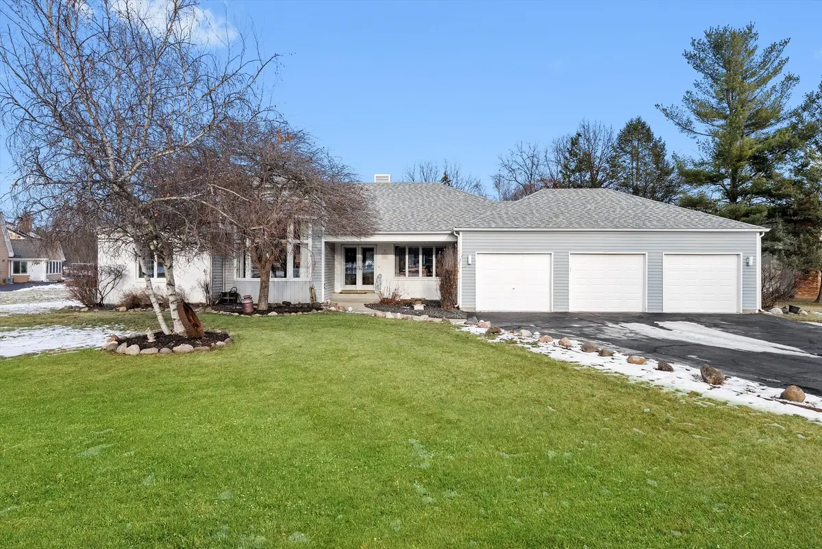 6522 Sycamore Court, McHenry, IL 60050 - Image #1
