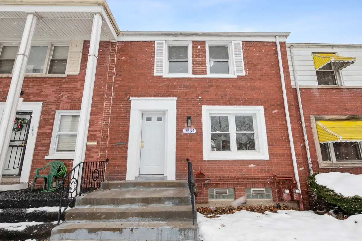 9534 S Euclid Avenue, Chicago, IL 60617 - Image #1