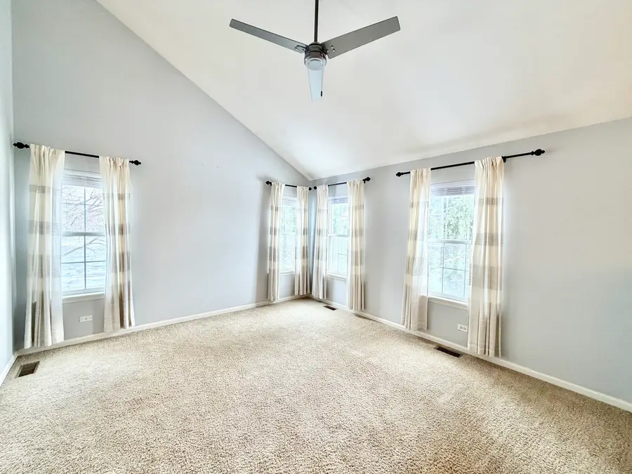 898 Emerald Drive, Pingree Grove, IL 60140 - Image #3