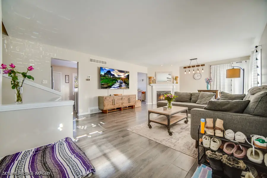 113 April Lane, North Aurora, IL 60542 - Image #2