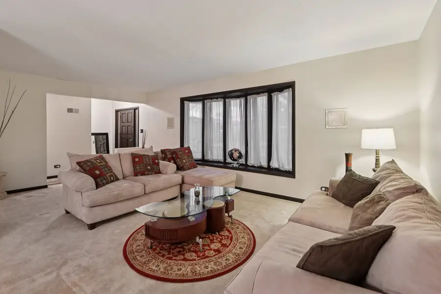 7605 Banks Street, Justice, IL 60458 - Image #3