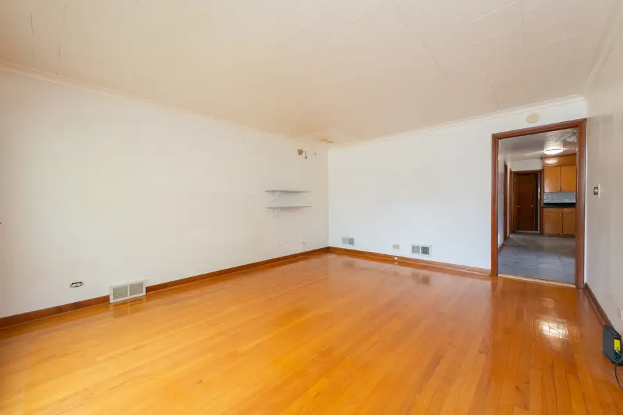 5019 W Carmen Avenue, Chicago, IL 60630 - Image #3