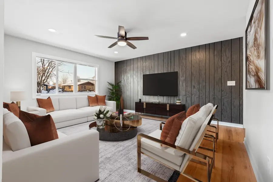 1 N Sycamore Lane, North Aurora, IL 60542 - Image #3