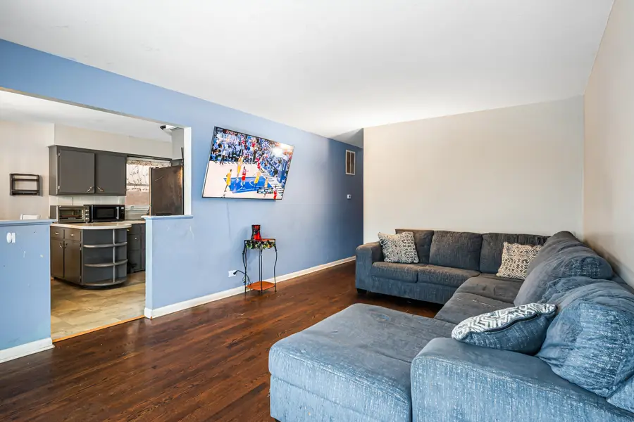 7727 New England Avenue, Burbank, IL 60459 - Image #2