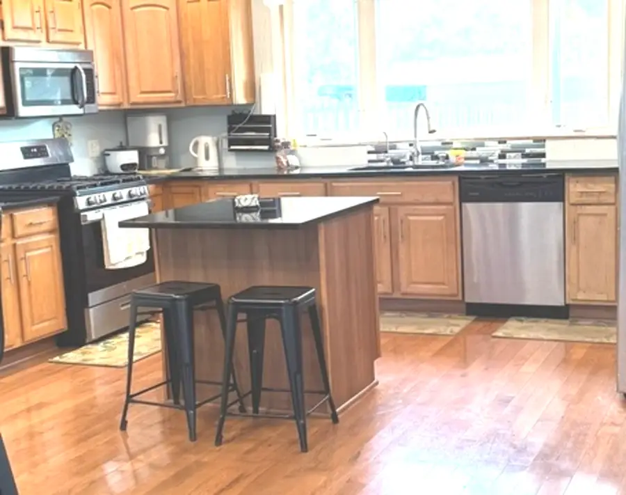 307 Mills Road, Joliet, IL 60433 - Image #3