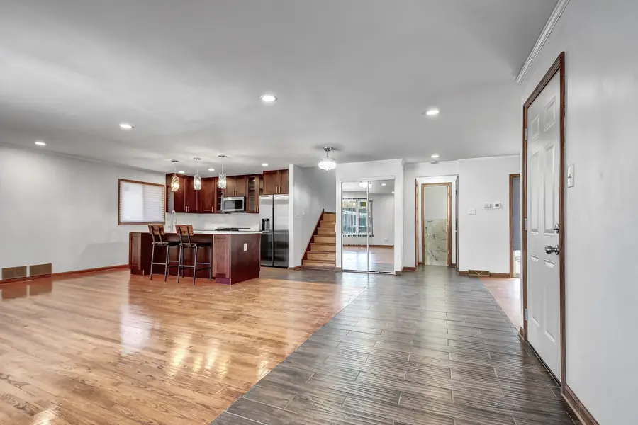 16833 Ingleside Avenue, South Holland, IL 60473 - Image #2