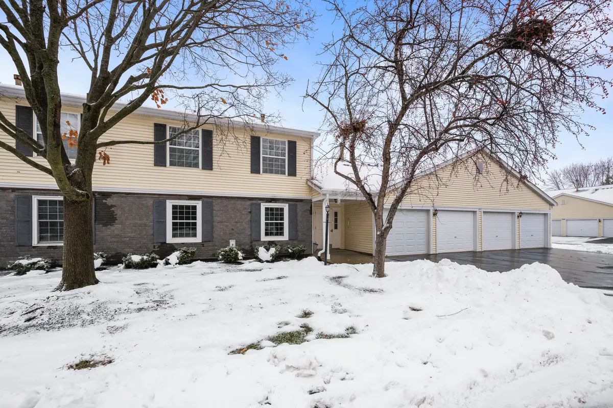 652 Mallard Court #C1, Bartlett, IL 60103 - Image #1