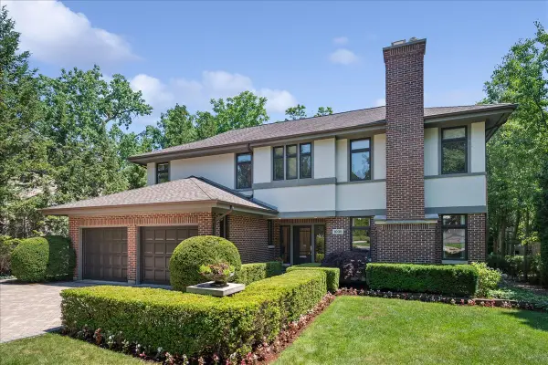1035 Meadow Road, Glencoe, IL 60022