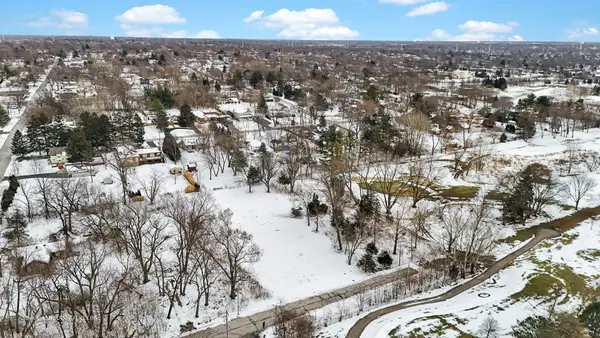 5609 River Road, Lisle, IL 60532