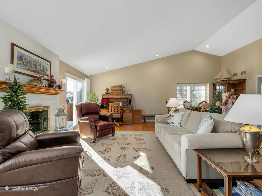 1961 Wexford Circle, Wheaton, IL 60189 - Image #3